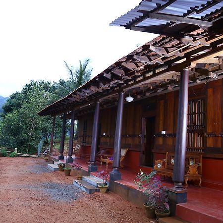 Malayoram Heritage Villa Munnar Kumudi Bagian luar foto